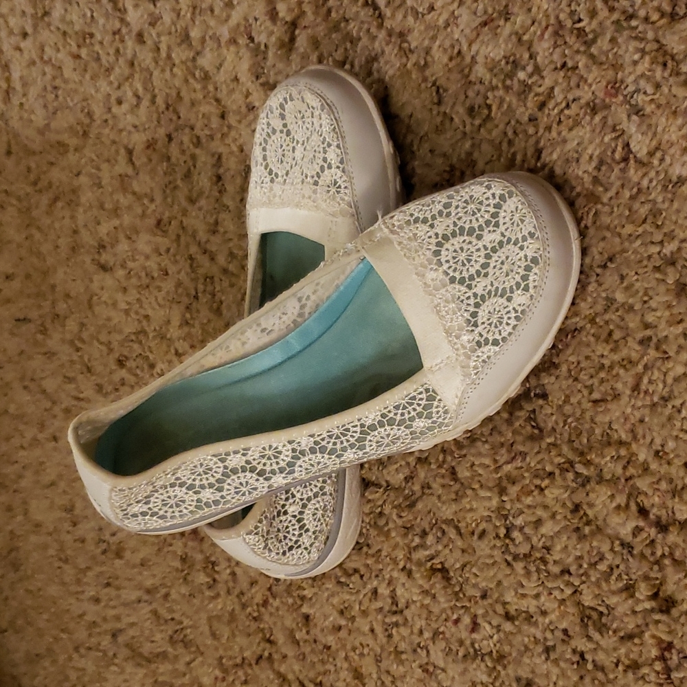 Skechers White Lace Slip-On Shoes - Picture 4 of 4